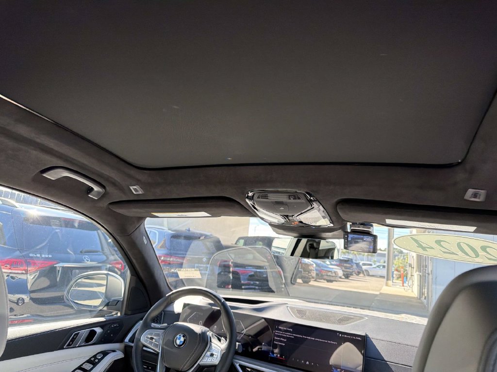 Used 2024 BMW X7 xDrive40i AWD/4WD image 10