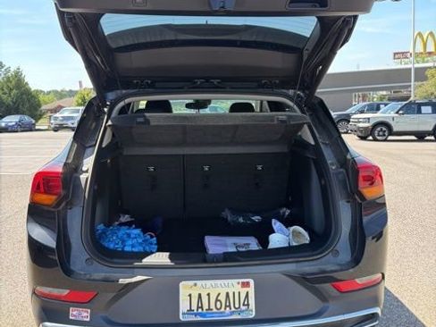 Used 2022 Buick Encore GX Essence image 12