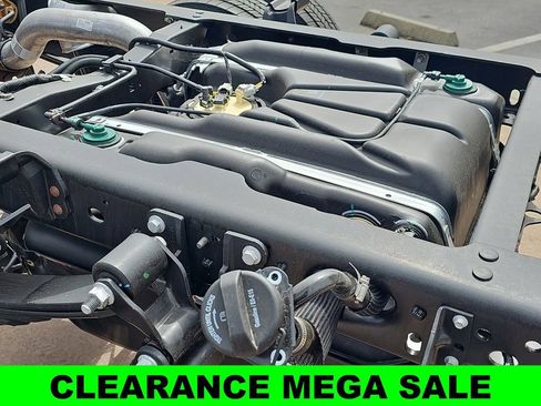 New 2025 Ford F550 4x4 Regular Cab Super Duty image 13