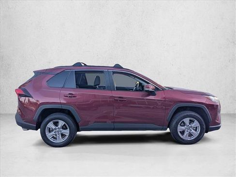 Used 2022 Toyota RAV4 XLE image 4