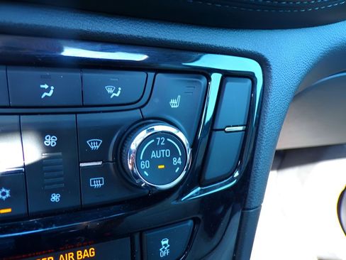Used 2019 Buick Encore Essence w/ Experience Buick Package AWD/4WD image 25