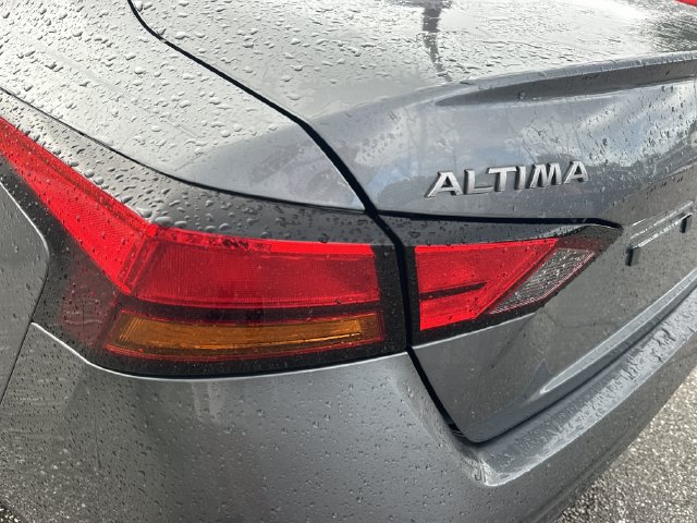 Certified 2025 Nissan Altima 2.5 S FWD image 10
