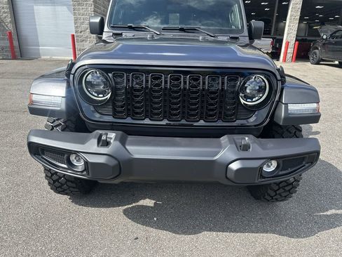 New 2025 Jeep Gladiator Willys image 8