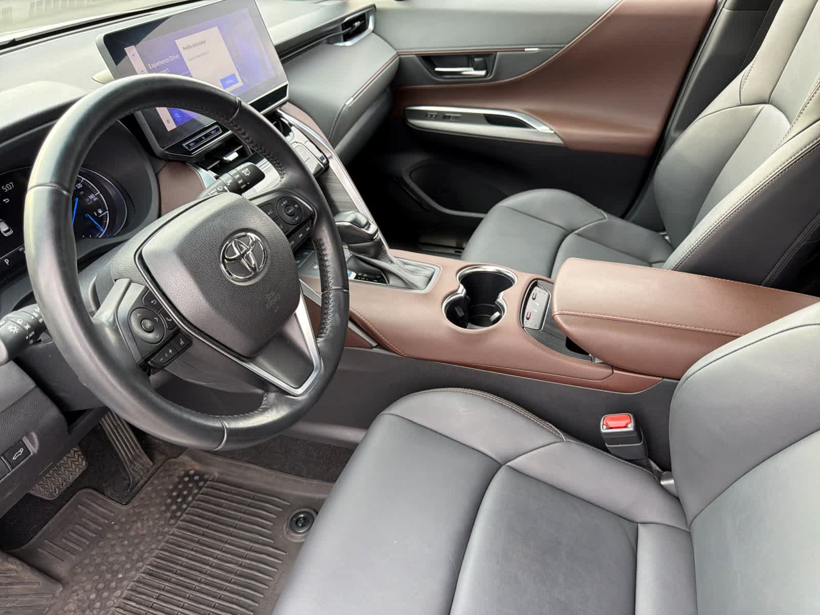 Used 2023 Toyota Venza XLE AWD/4WD image 11