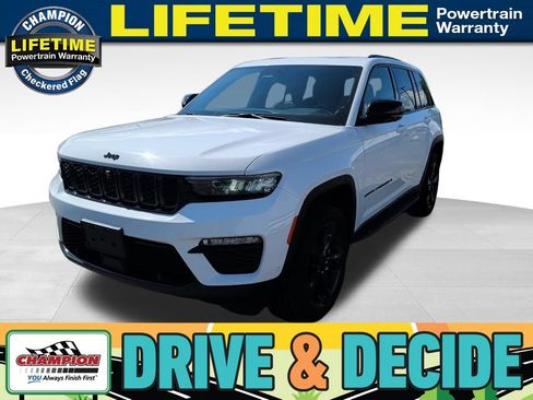 Used 2024 Jeep Grand Cherokee Limited w/ Luxury Tech Group II AWD/4WD image 1