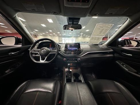 Used 2022 Nissan Altima 2.5 SR image 25