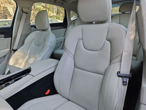 Used 2024 Volvo S90 B6 Ultimate image 24