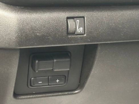 Used 2025 Chevrolet Colorado Trail Boss AWD/4WD image 12