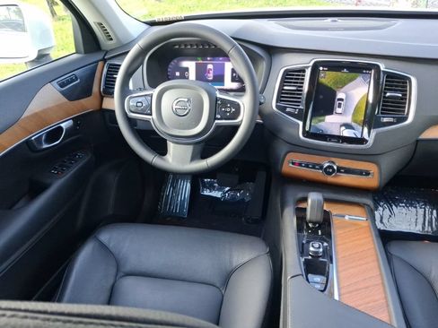 Used 2023 Volvo XC90 B6 Plus w/ Protection Package Premier AWD/4WD image 10