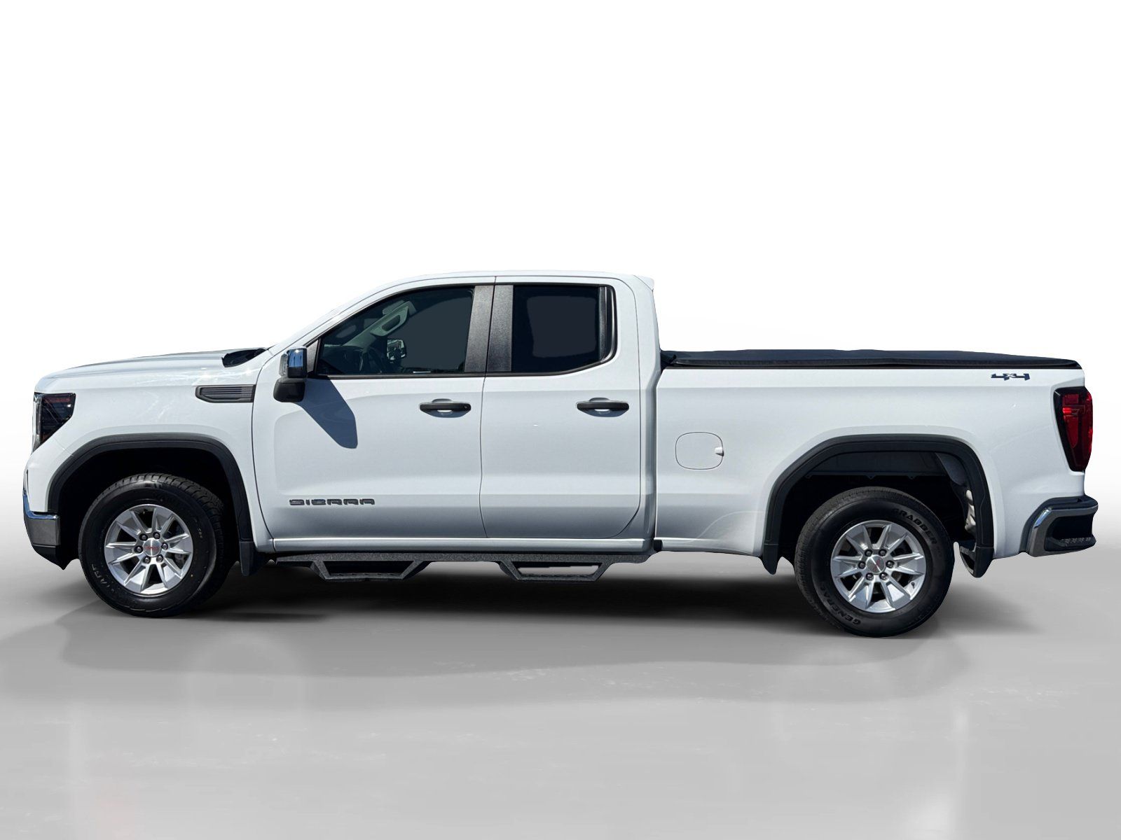 Used 2023 GMC Sierra 1500 Pro w/ Pro Value Package AWD/4WD image 2