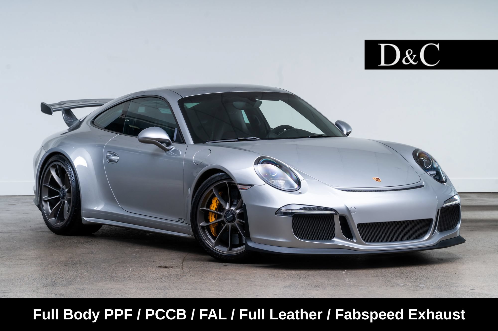 Used 2015 Porsche 911 GT3 RWD image 1