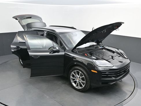 New 2026 Porsche Cayenne image 45