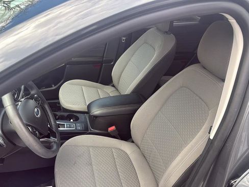 Certified 2022 Ford Escape SE w/ SE Sport Appearance Package AWD/4WD image 32