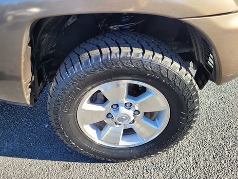 Used 2014 Toyota Tacoma 4x4 Double Cab w/ TRD Sport Package image 14