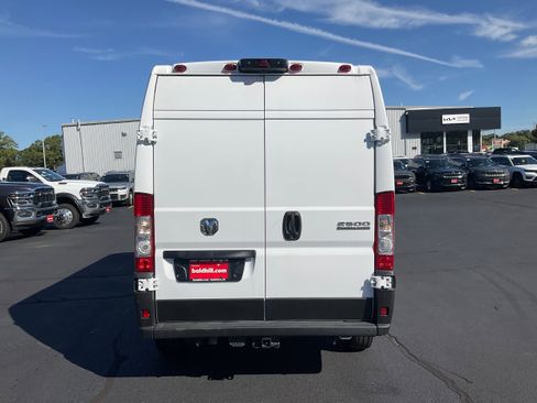 New 2025 RAM ProMaster 2500 w/ Convenience Group image 5