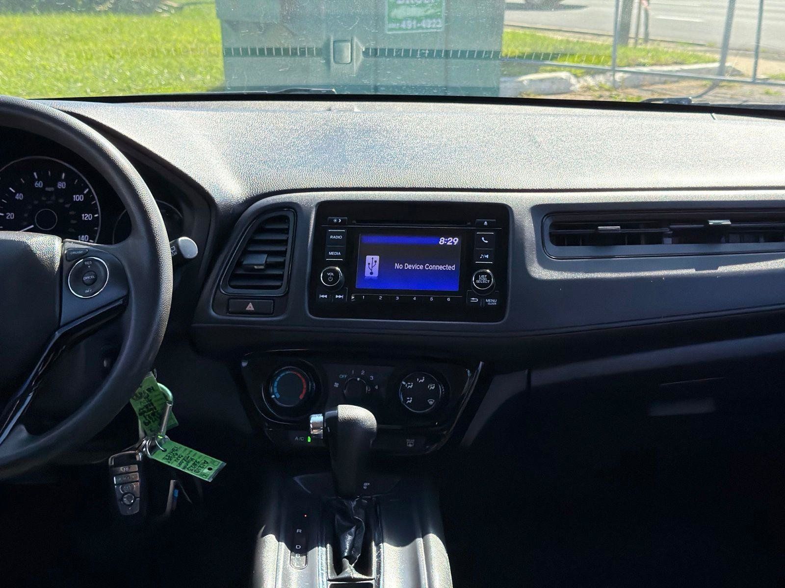 Used 2021 Honda HR-V LX image 19