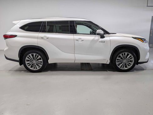 Used 2021 Toyota Highlander Platinum image 7