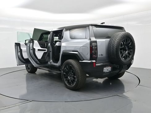 Used 2025 GMC Hummer EV 2X image 40