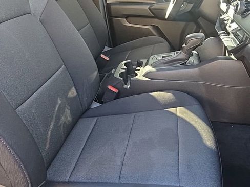 Used 2024 Chevrolet Colorado W/T image 5