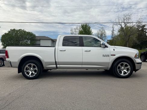 Used 2015 RAM 1500 Laramie w/ Convenience Group AWD/4WD image 4