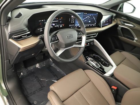 New 2025 Audi Q5 Prestige image 15