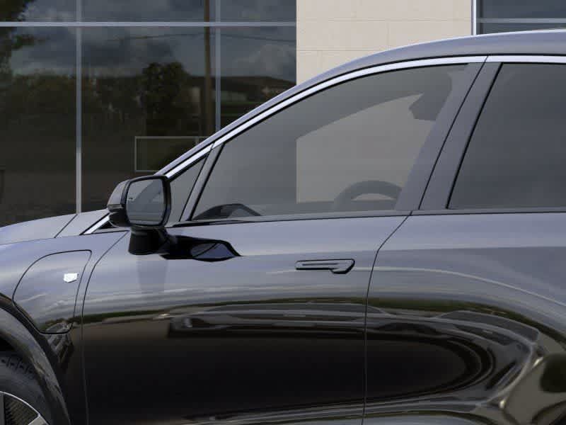 Used 2027 Cadillac Optiq Luxury AWD/4WD image 12