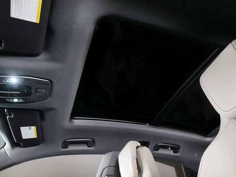 Certified 2025 Porsche Macan 4S Electric image 26