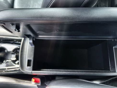 Used 2020 Toyota Prius Prime Limited image 27