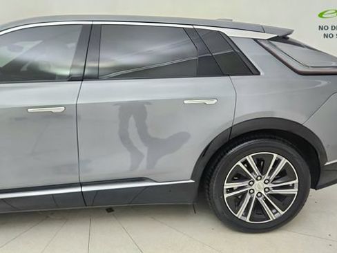 Used 2023 Cadillac Lyriq 2WD image 4