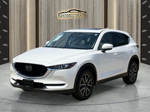 Used 2018 MAZDA CX-5 Touring w/ Preferred Equipment Package FWD image 3