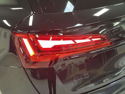 Used 2023 Audi Q5 2.0T Premium Plus w/ Premium Plus Package image 9