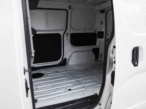 Used 2020 Nissan NV200 S image 33