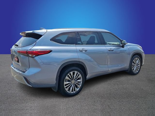 Used 2021 Toyota Highlander Platinum AWD/4WD image 4
