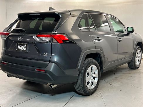 Used 2025 Toyota RAV4 LE AWD/4WD image 5