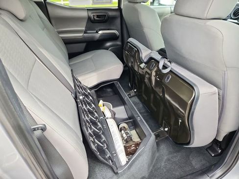 Used 2016 Toyota Tacoma SR5 w/ SR5 Appearance Package (SN) AWD/4WD image 28