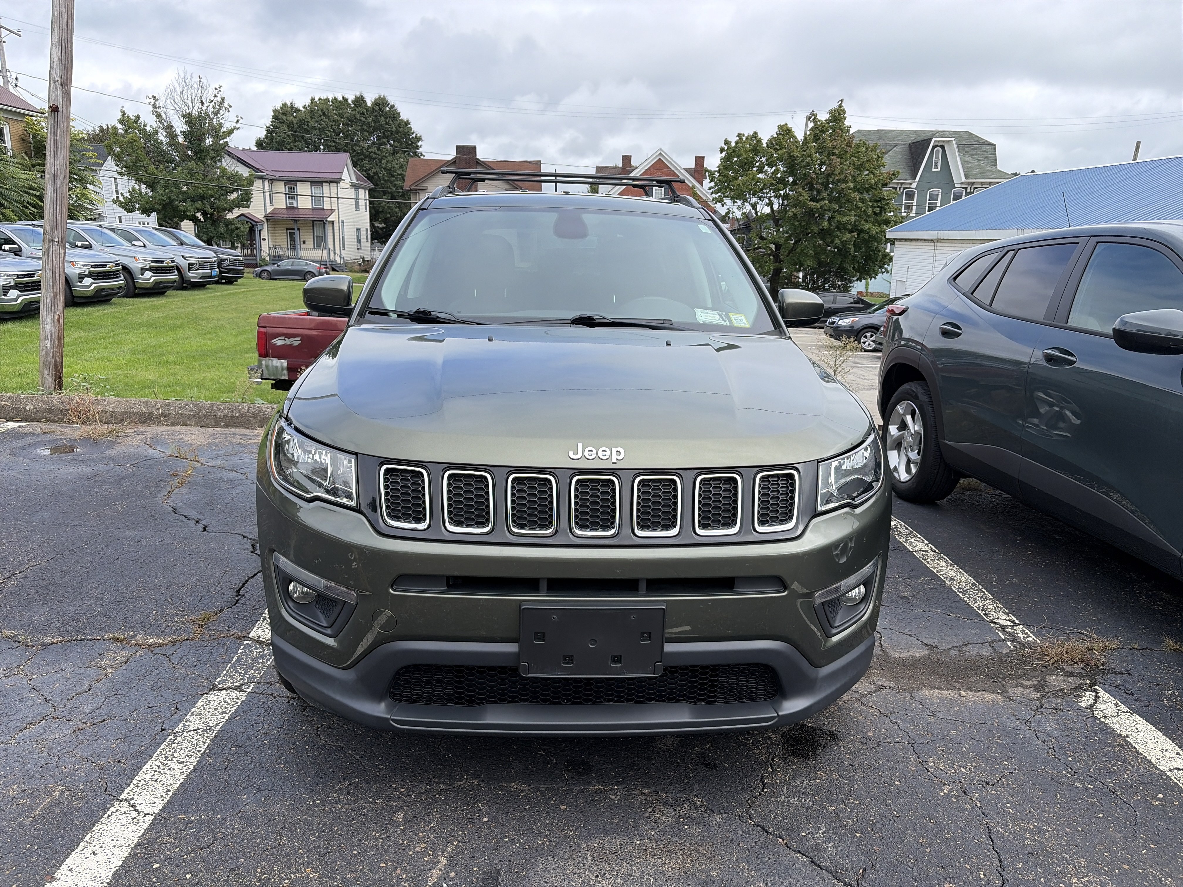 Used 2018 Jeep Compass Latitude w/ Cold Weather Group AWD/4WD image 4