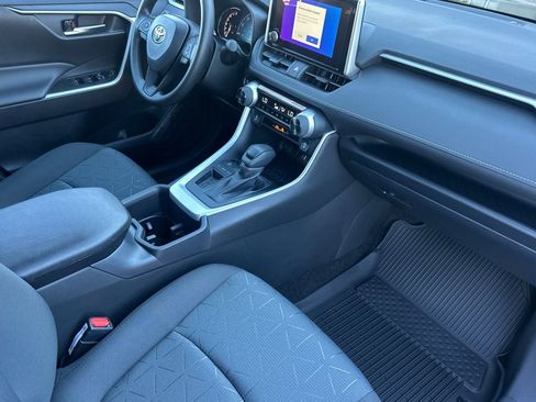 New 2025 Toyota RAV4 XLE image 19