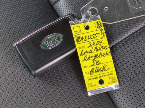 Certified 2024 Land Rover Range Rover SE image 36