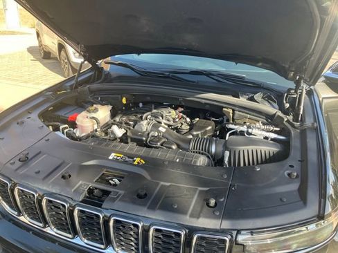 Used 2021 Jeep Grand Cherokee L Limited AWD/4WD image 36