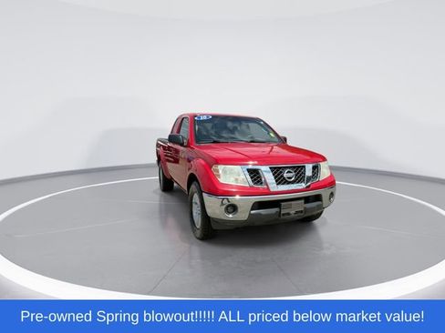 Used 2010 Nissan Frontier SE w/ SE Value Truck Pkg RWD image 2