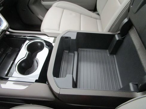 New 2026 GMC Yukon XL Elevation w/ Elevation Premium Package RWD image 39