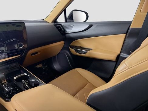 Used 2025 Lexus NX 350h AWD w/ Accessory Package (2T) image 23