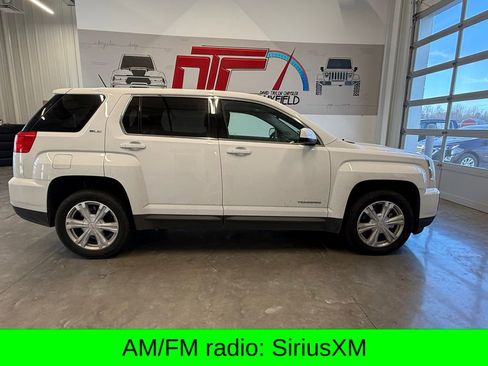 Used 2017 GMC Terrain SLE image 2