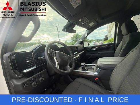 Used 2025 Chevrolet Silverado 1500 RST AWD/4WD image 27