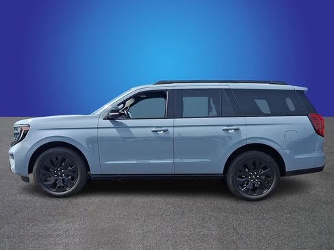 Used 2025 Ford Expedition Platinum w/ Stealth Appearance Package image 7