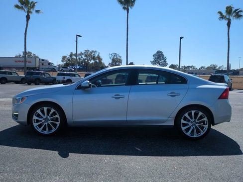 Used 2017 Volvo S60 T5 Inscription image 8