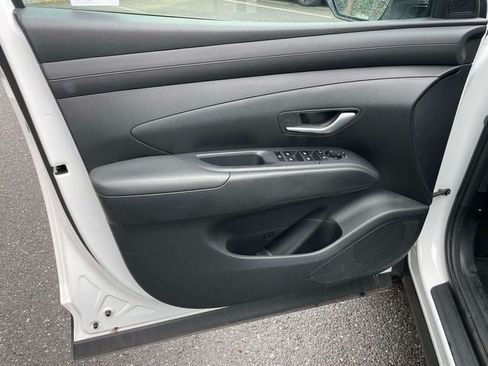 Used 2025 Hyundai Tucson SE AWD/4WD image 18