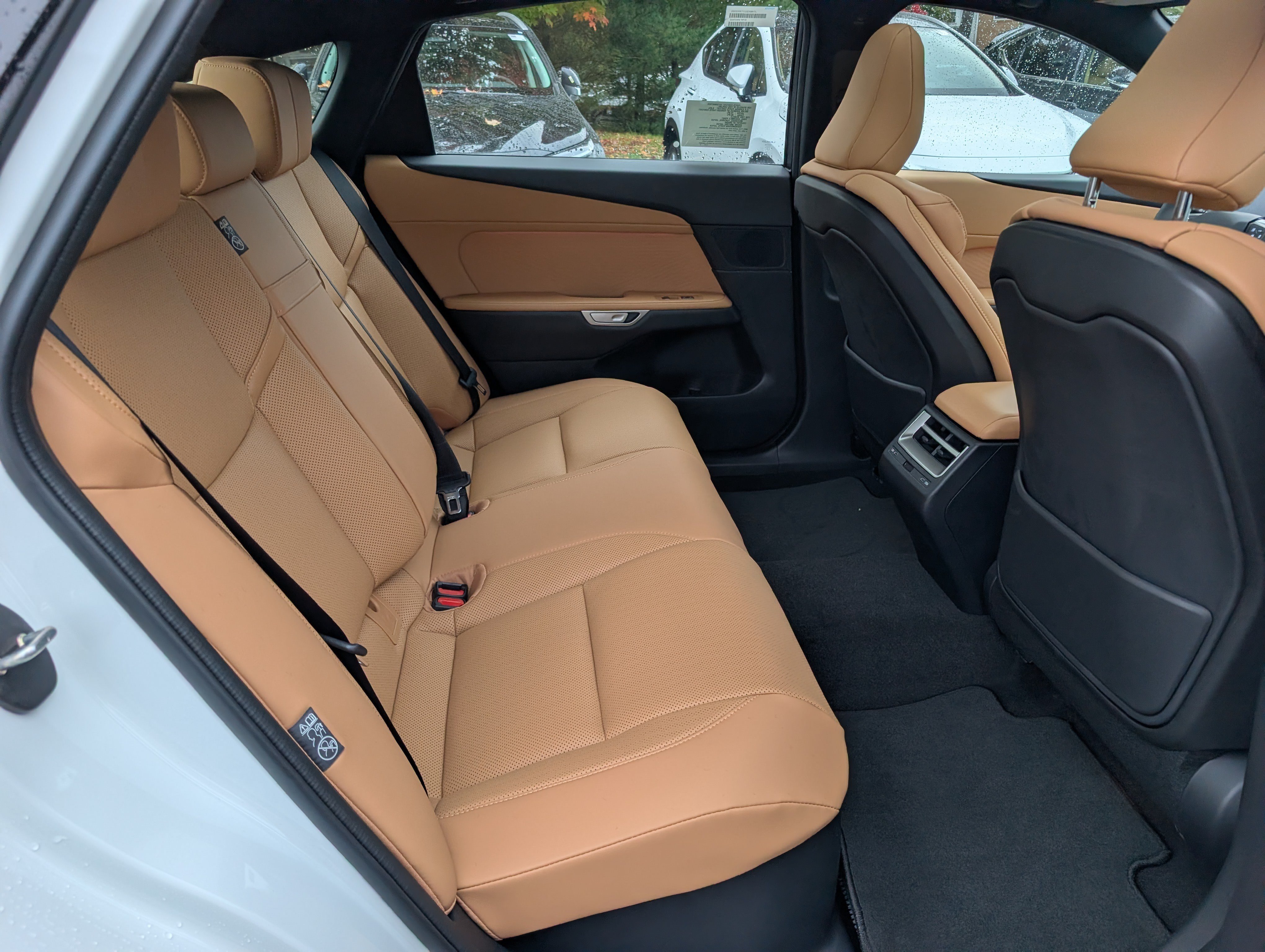 New 2026 Lexus ES 500e w/ Convenience Package AWD/4WD image 8
