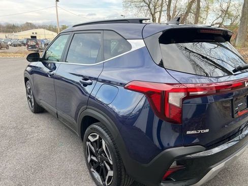 Used 2024 Kia Seltos SX w/ SX Sunroof Package AWD/4WD image 4