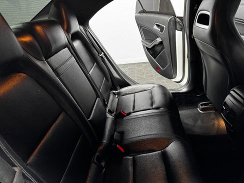 Used 2019 Mercedes-Benz CLA 250 image 47